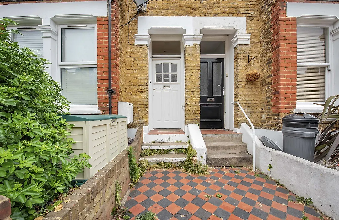 Finding My Palace Guest House In Tooting-1