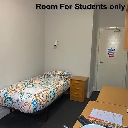 Charming Rooms For Students Only, Cricklewood Lane - Sk-3